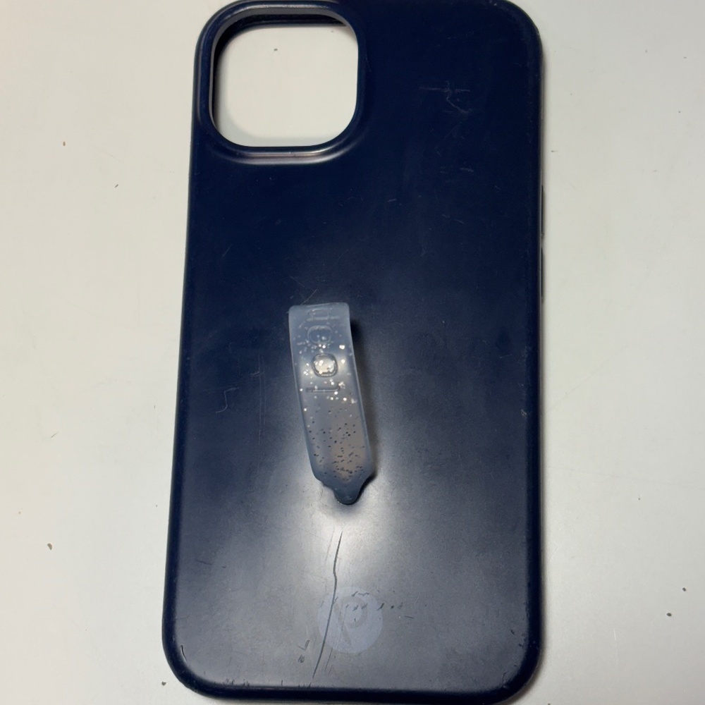 Loopy iPhone 13-15 case